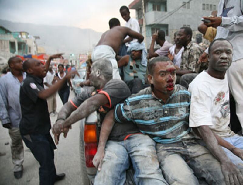 articles/2010/01/15/we-missed-the-moment/haiti-earthquake-thousands-dead_tushuu