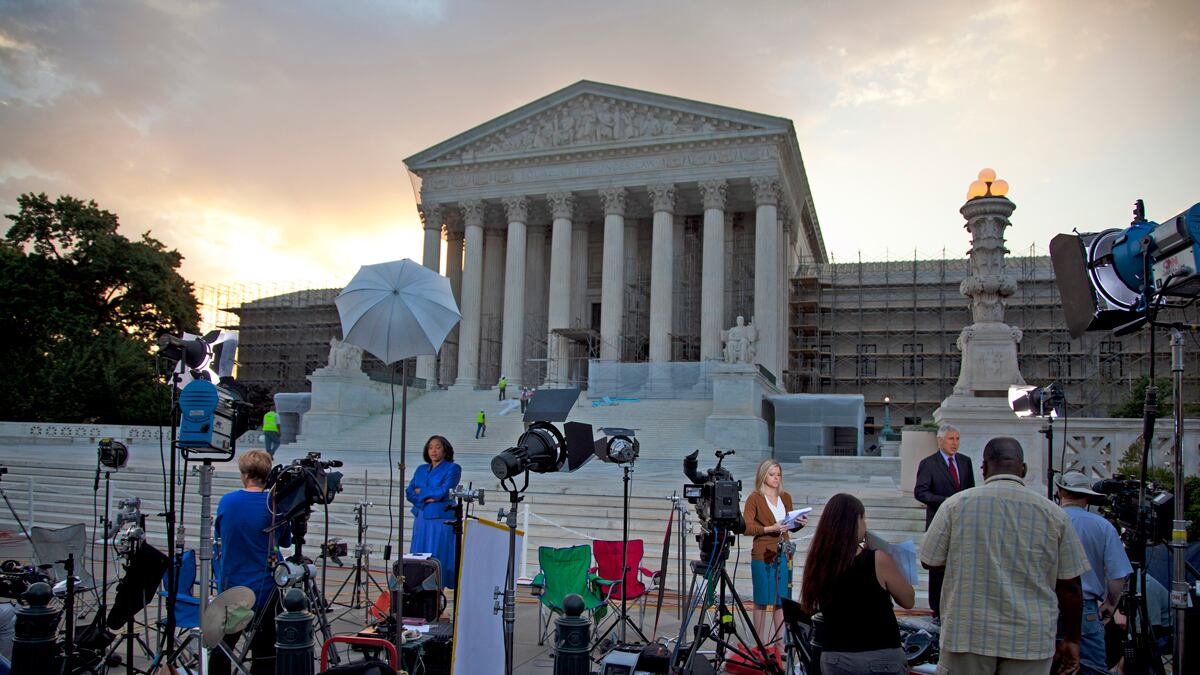 articles/2012/06/28/train-wreck-how-the-media-kept-blowing-it-on-obamacare/obamacare-media-madness-kurtz_vzs1u2