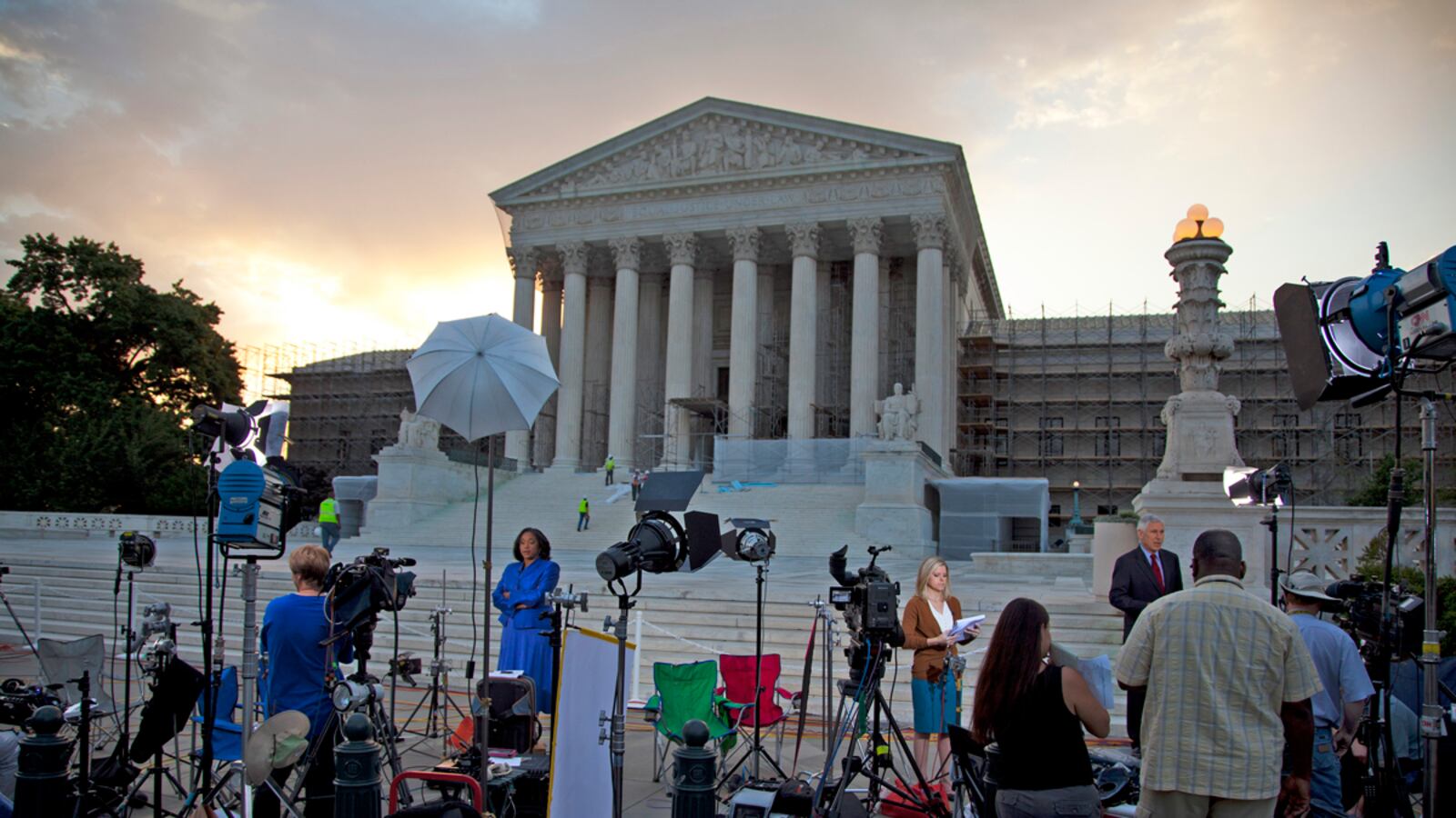 articles/2012/06/28/train-wreck-how-the-media-kept-blowing-it-on-obamacare/obamacare-media-madness-kurtz_vzs1u2