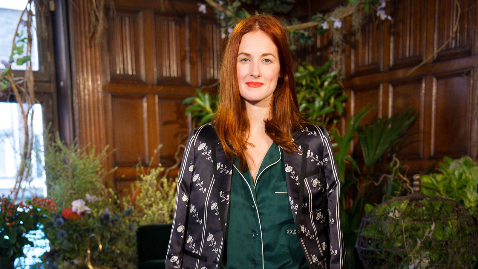 articles/2014/06/20/when-flowers-go-high-fashion-fashion-s-top-editor-turns-florist/140619-lexus-flower-fashion-tease_m0k3ja