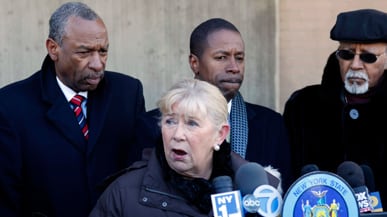 articles/2011/01/13/carolyn-mccarthy-on-her-proposed-ban-of-ammunition-clips/clift-mccarthy_152655_vp9rky