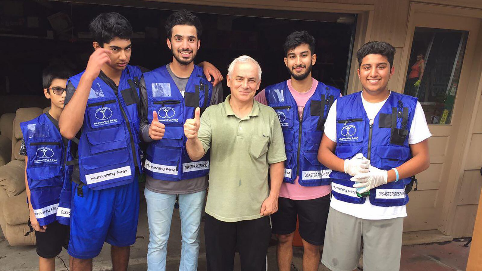 170901-obeidallah-texas-muslims-hero_wdtok0