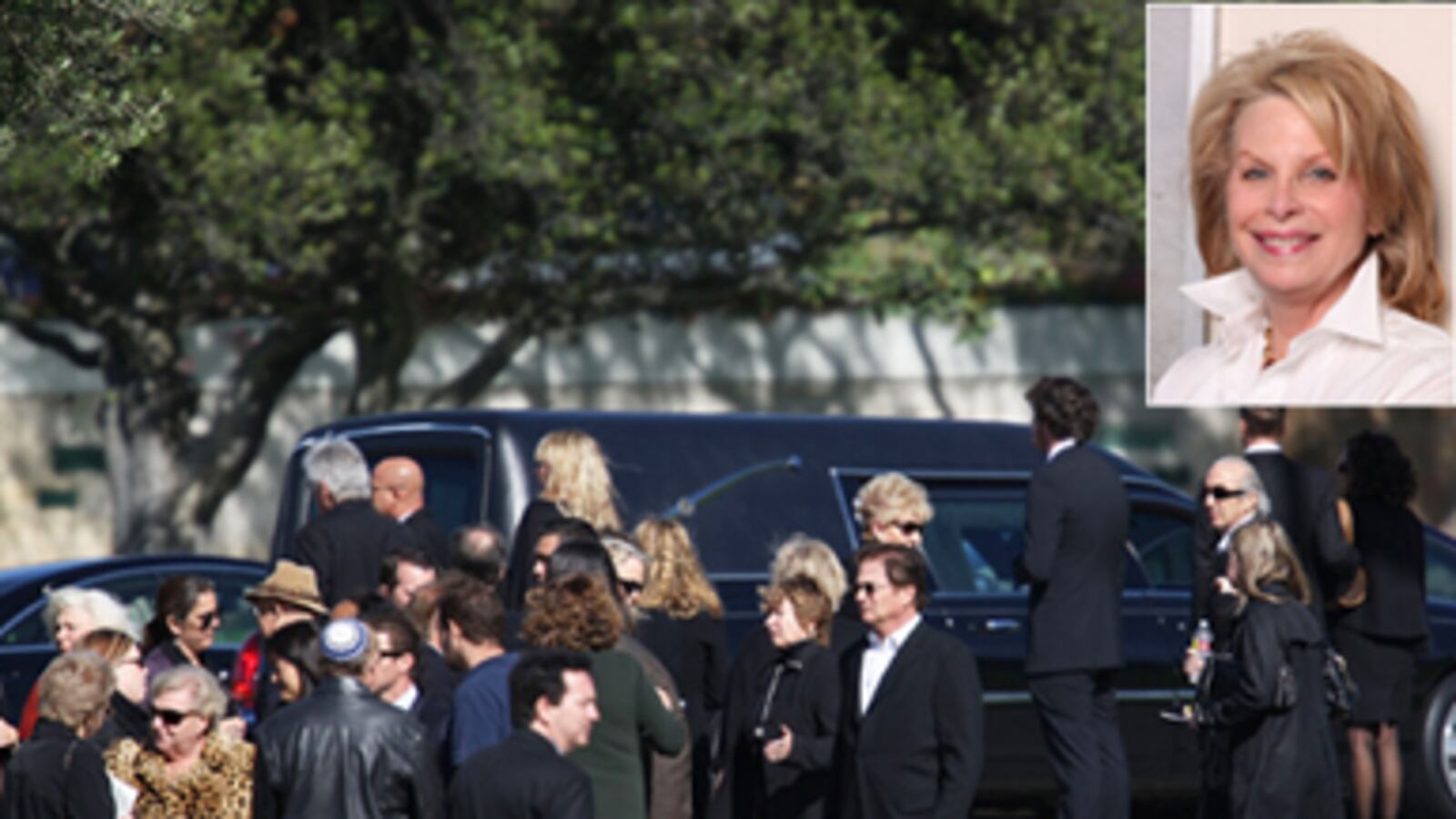 articles/2010/11/22/hollywood-stars-and-composers-come-out-for-murdered-publicist-ronni-chasens-memorial-in-los-angeles/bernstein-chasen-memorial_142854_nu8x6e