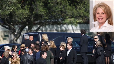 articles/2010/11/22/hollywood-stars-and-composers-come-out-for-murdered-publicist-ronni-chasens-memorial-in-los-angeles/bernstein-chasen-memorial_142854_nu8x6e