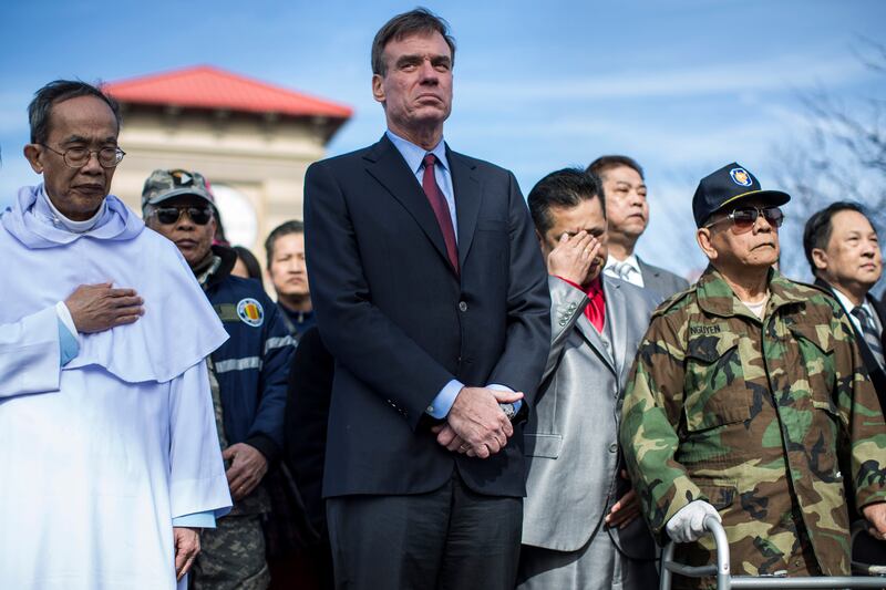 galleries/2013/03/31/the-gayest-month-ever-same-sex-marriage-rules-march-photos/130330-gay-march-01_cfaqrf