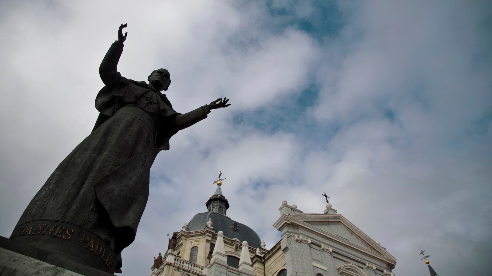 2019-04-04T081150Z_1_LYNXNPEF330OS_RTROPTP_4_POPE-SAINTS_s3szmw