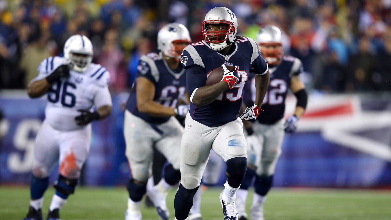 cheats/2014/01/12/patriots-smash-colts/140112-patriots-game-cheat_rzoyl1