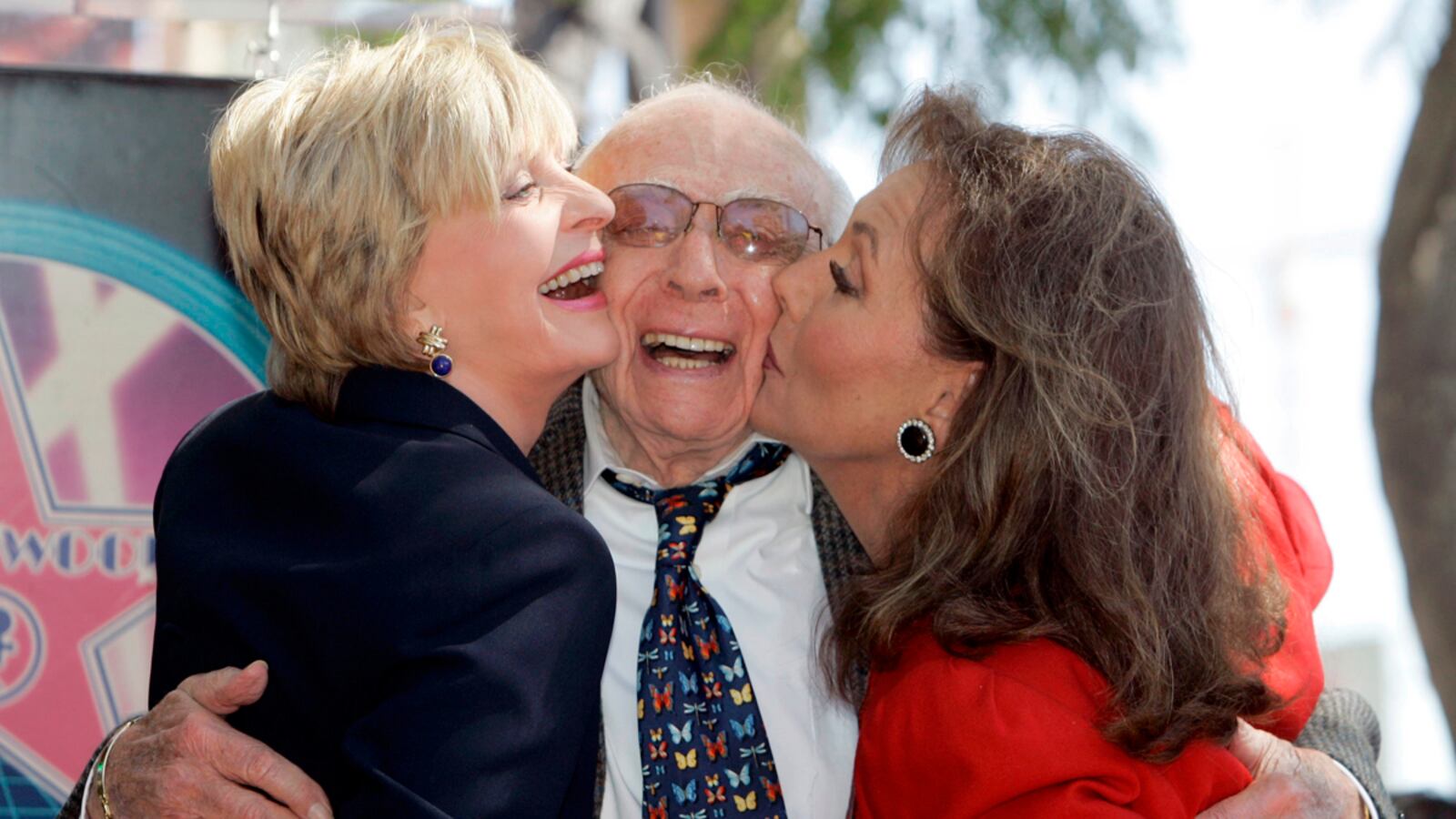 cheats/2011/07/12/gilligan-s-island-brady-bunch-creator-dies/sherwood-schwartz-cheat_me2wz8