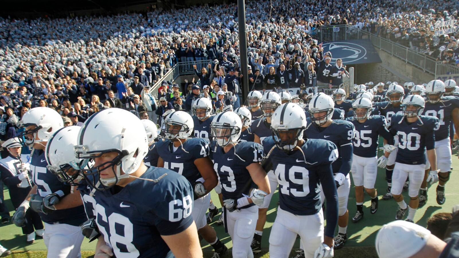 cheats/2011/11/12/penn-state-holds-moment-of-silence/penn-state-scandal-football-game-cheat-update_tlvcsd