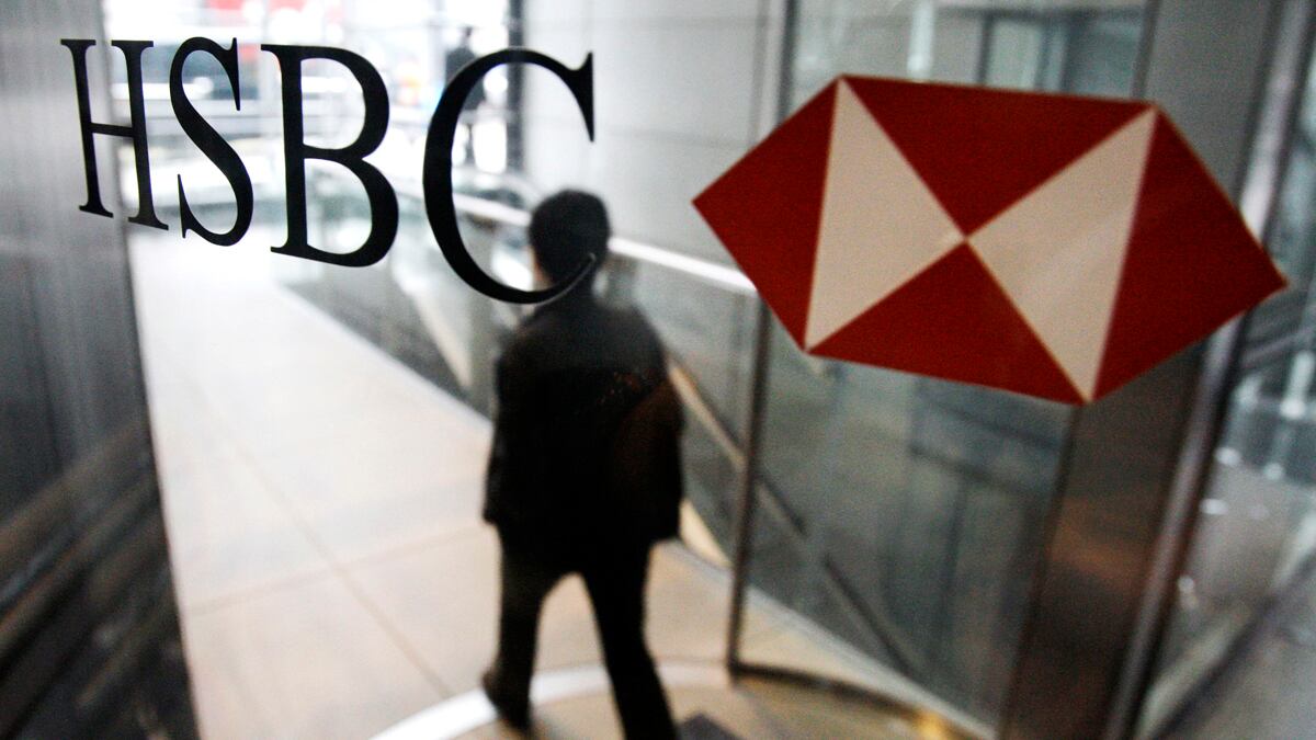 cheats/2011/08/01/hsbc-to-slash-30-000-jobs/hsbc-layoffs-cheat_pwoqxi