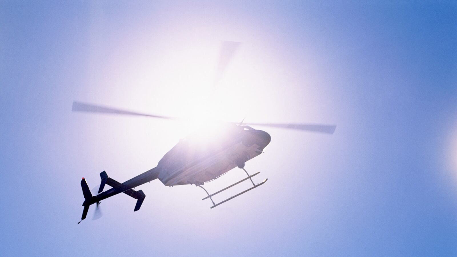 cheats/2014/06/08/3-canadians-escape-jail-via-helicopter/140608-helicopter-escape-cheat_sowreu