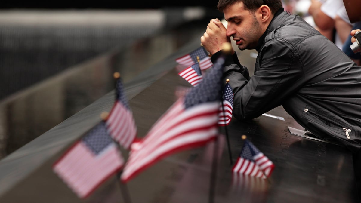 articles/2011/09/11/9-11-anniversary-american-muslims-mourn-with-rest-of-nation/muslims-mourn-911-iftikhar_z17dbh