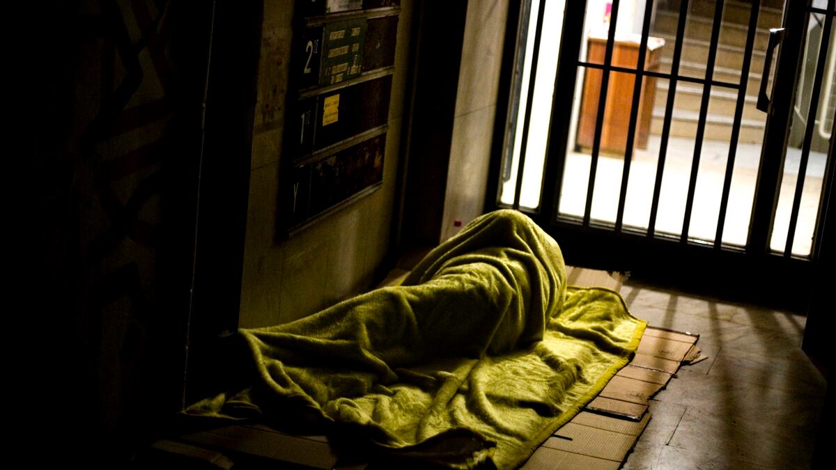 articles/2012/02/01/greece-s-homelessness-spike/greek-homelessness-malkoutzis_qzqakp