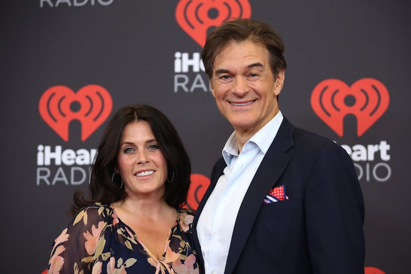 Lisa Oz and Dr Mehmet Oz, aka Dr. Oz (Photo by Brian To/Variety/Penske Media via Getty Images)