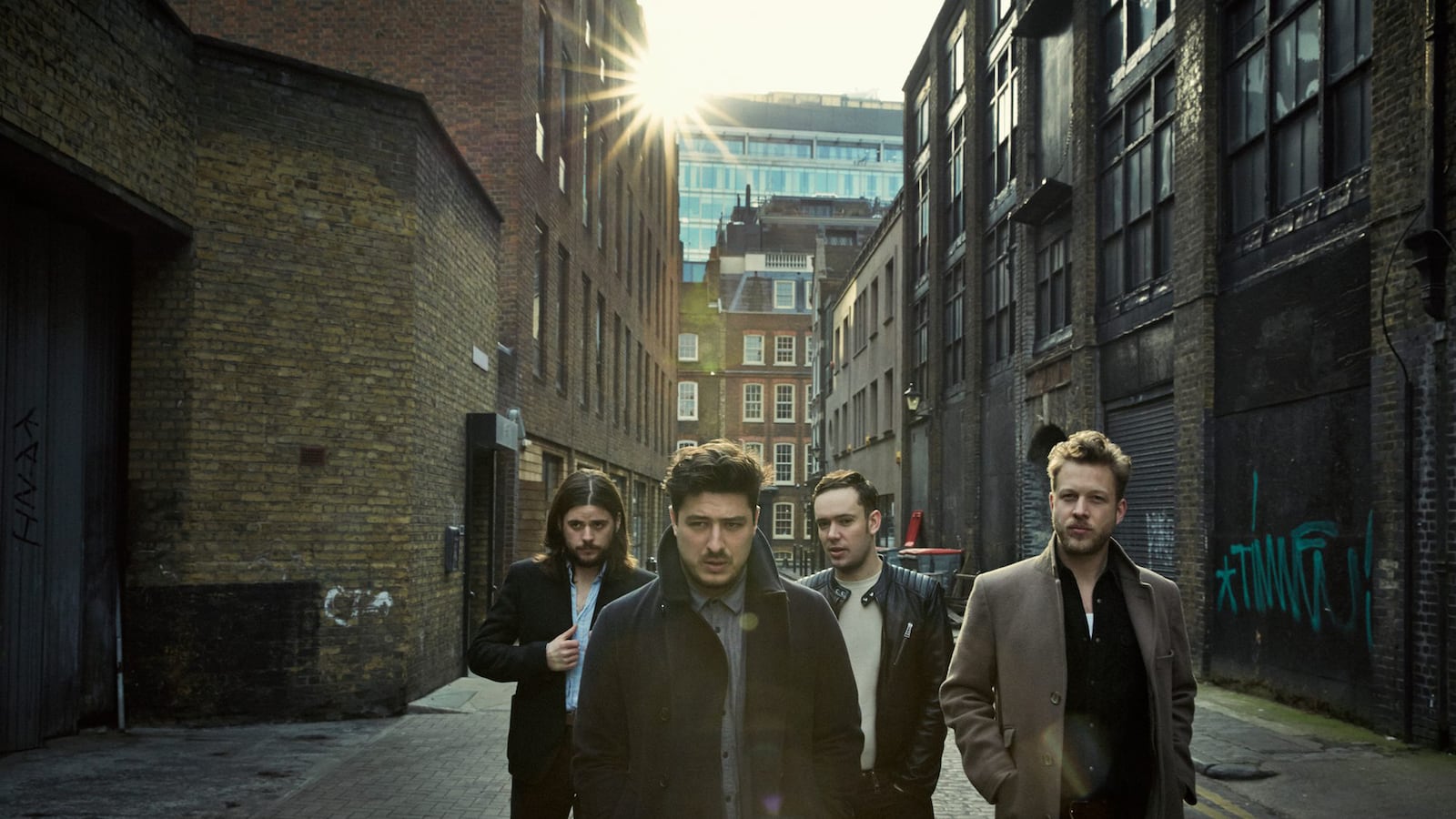 articles/2015/05/13/mumford-sons-go-electric-the-blunt-brits-on-their-polarizing-new-sound/150504-stern-mumford-tease_caphwn