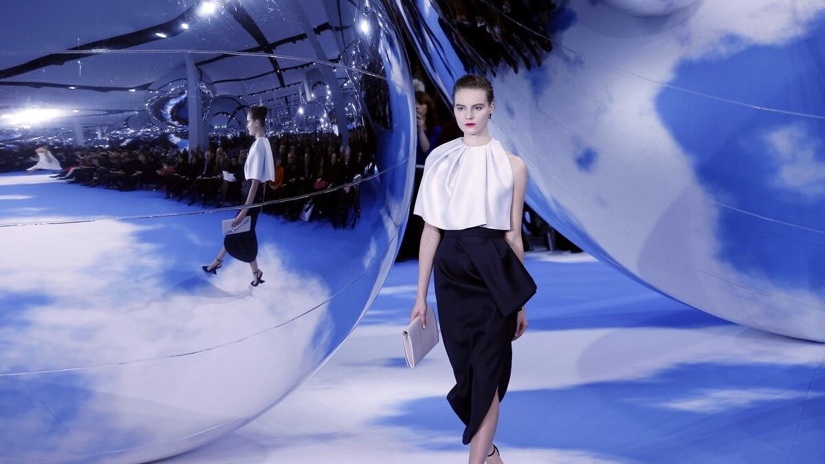 articles/2013/03/01/christian-dior-s-whimsical-fall-show-was-full-of-warholian-influence/ChristianDiorFall2013Lead_hppbhl
