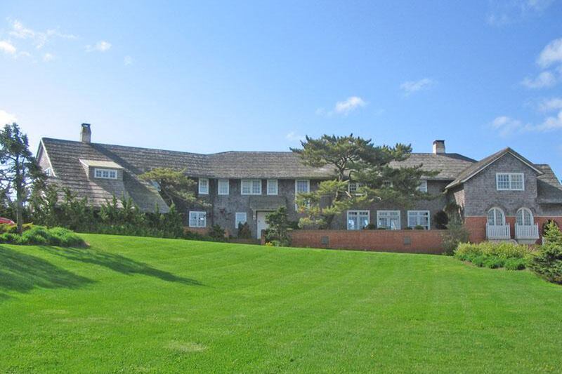 galleries/2011/08/23/politicians-million-dollar-mansions-mitt-romney-michael-bloomberg-al-gore-more-photos/clinton-rental_panjin