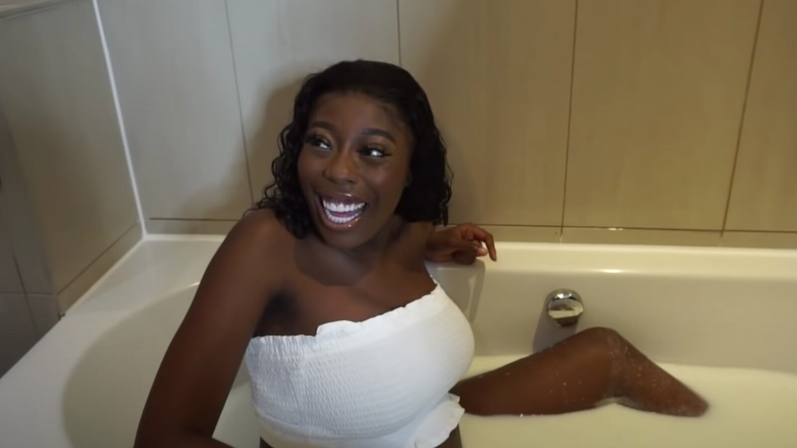 Screen_Shot_2020-07-12_at_9.37.16_PM_wu5v0i