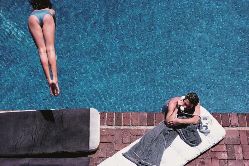 galleries/2012/07/08/backyard-oasis-the-swimming-pool-in-california-photography/backyard-oasis-pools-herb-ritts_soejdc