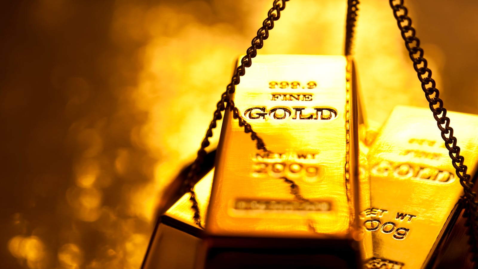 articles/2013/12/05/all-that-glitters-is-not-gold-inside-the-new-bubble/131205-smith-gold_lfneh4