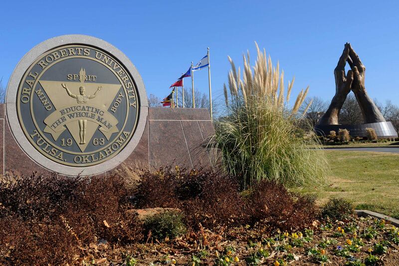 galleries/2013/10/16/20-healthiest-colleges-photos/2013-college-rankings-oral-roberts-university_zs7sg8