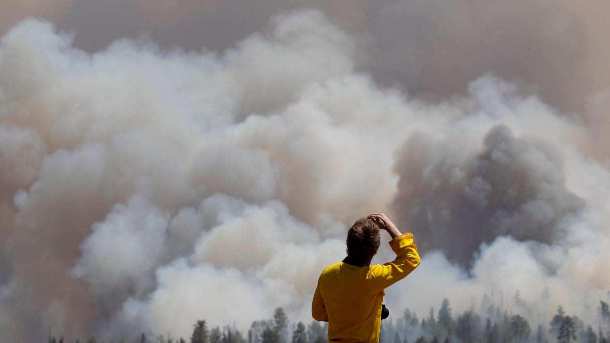 cheats/2011/08/24/2-cousins-charged-with-starting-arizona-wildfire/arizona-fire-charges-cheat_mdna2u