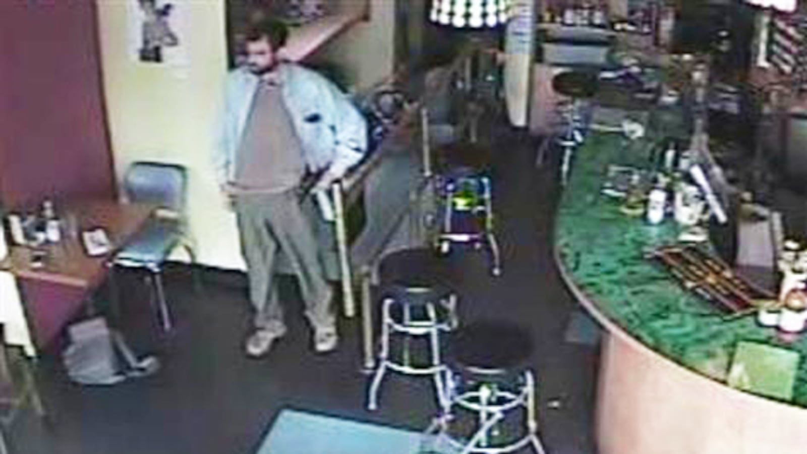 cheats/2012/05/30/seattle-shooting-suspect-on-loose/seattle-shooter-tease_hadyos