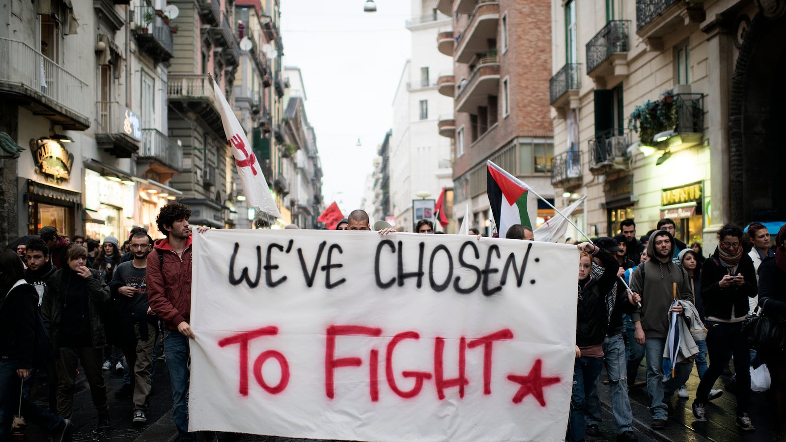 articles/2012/11/22/in-italy-angry-students-occupy-schools/student-protests-italy-nadeau_v6yb63
