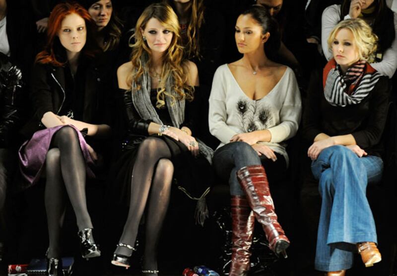 galleries/2009/02/16/fashion-week-front-row/fashion-front-row-1_wtt1gv
