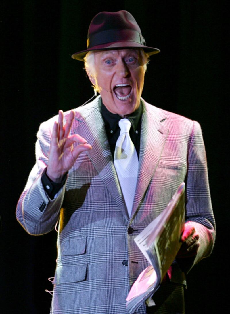 galleries/2011/06/15/broadway-injuries/broadway-injuries-van-dyke_vbumkk