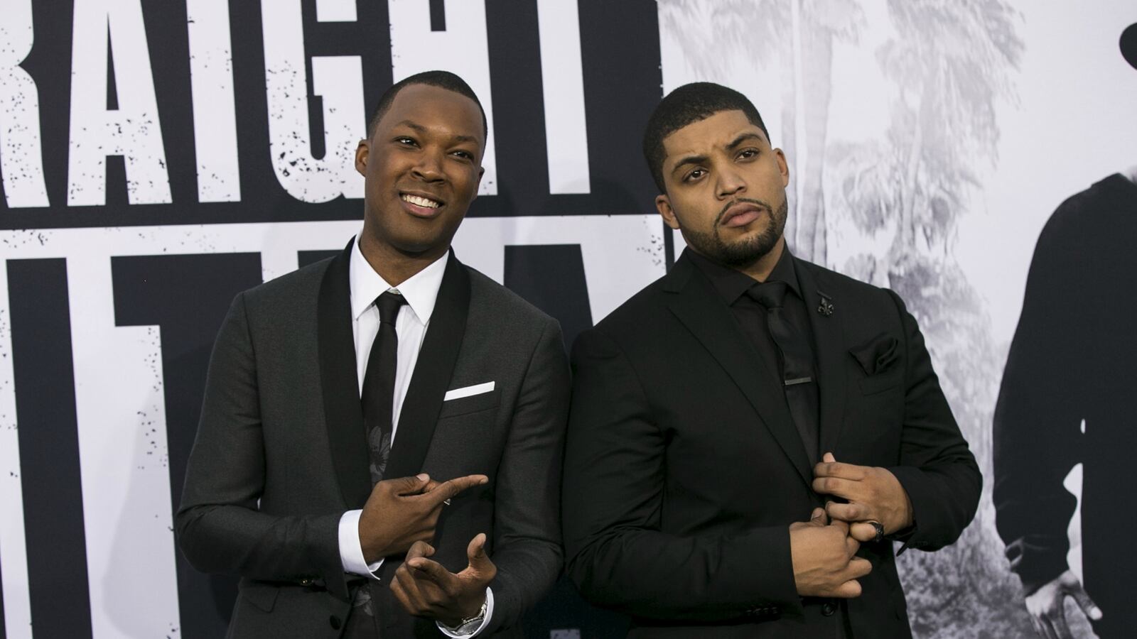 cheats/2016/01/29/straight-outta-compton-cast-not-invited-to-oscars/160129-compton-cheat_slvmwn