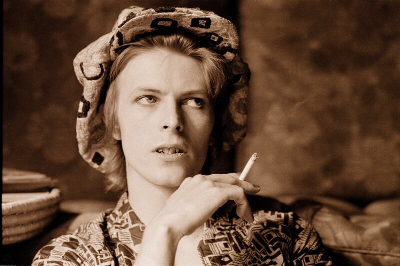 galleries/2016/01/11/david-bowie-style-icon-photos/160111-david-bowie10_ebtjvt