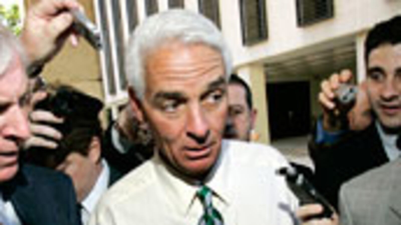 articles/2010/04/29/the-charlie-crist-blame-game/sarlin-crist_97255_utrzg3
