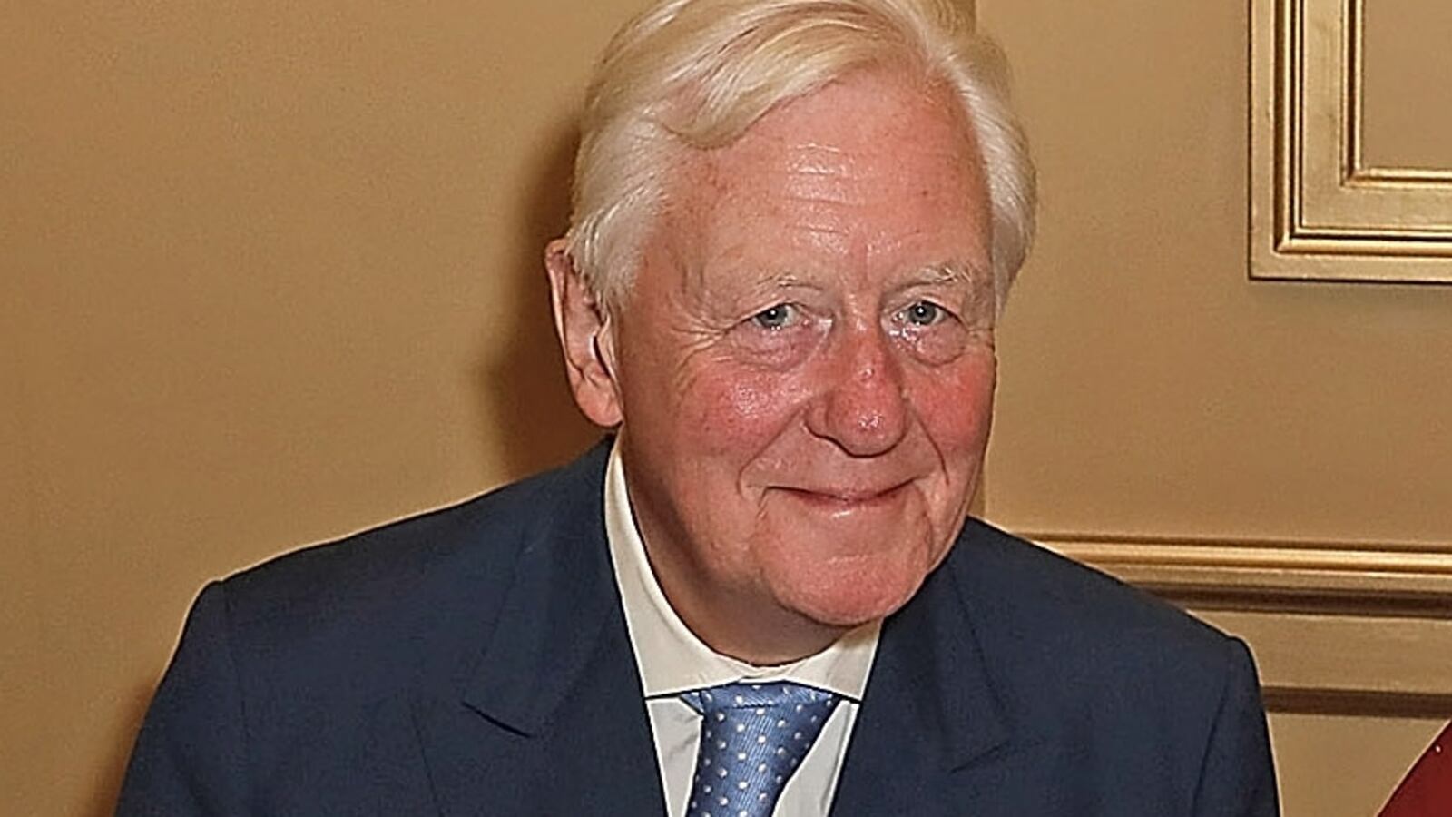 LONDON, ENGLAND - SEPTEMBER 12: Jenny So, Sir Benjamin Slade, Angela Leong and Baroness Denise Kingsmill (CBE) attend Sabrina Ho's birthday party at Oscar Wilde Bar, Hotel Cafe Royal on September 12, 2016 in London, England. (Photo by David M. Benett/Dave Benett / Getty Images for Sabrina Ho)
