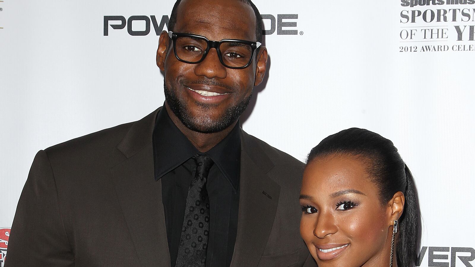 cheats/2013/09/15/lebron-james-gets-married/130915-lebron-wedding-cheat_bwdkhr