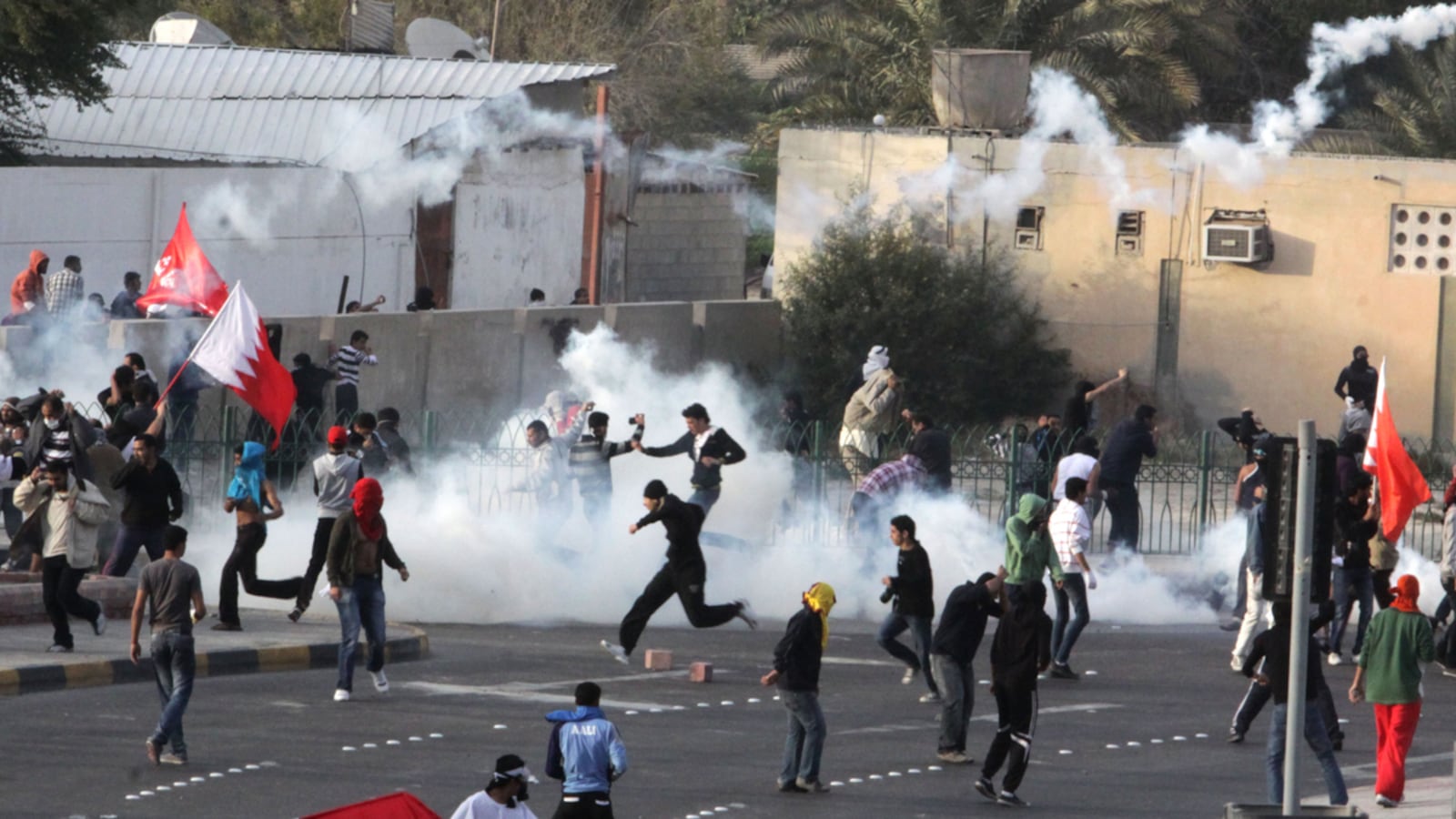 cheats/2012/02/14/bahrain-clashes-on-uprising-anniversary/bahrain-protest-anniversary-cheat_zluozj