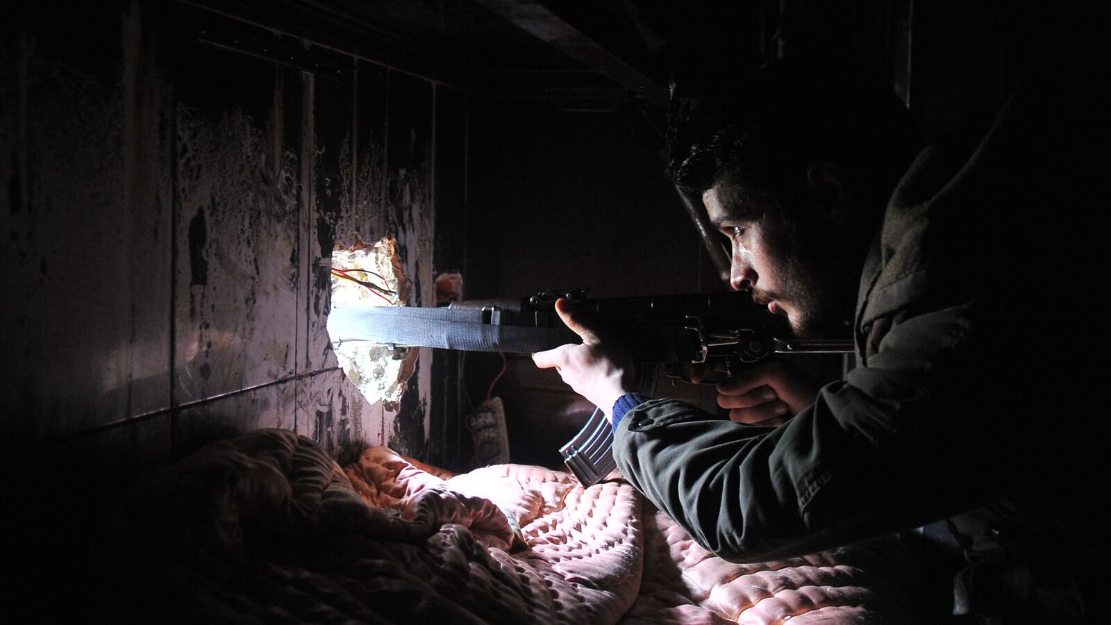 cheats/2013/02/16/report-over-300-kidnapped-in-syria/130216-damascus-blackout-cheat_hlnsyx