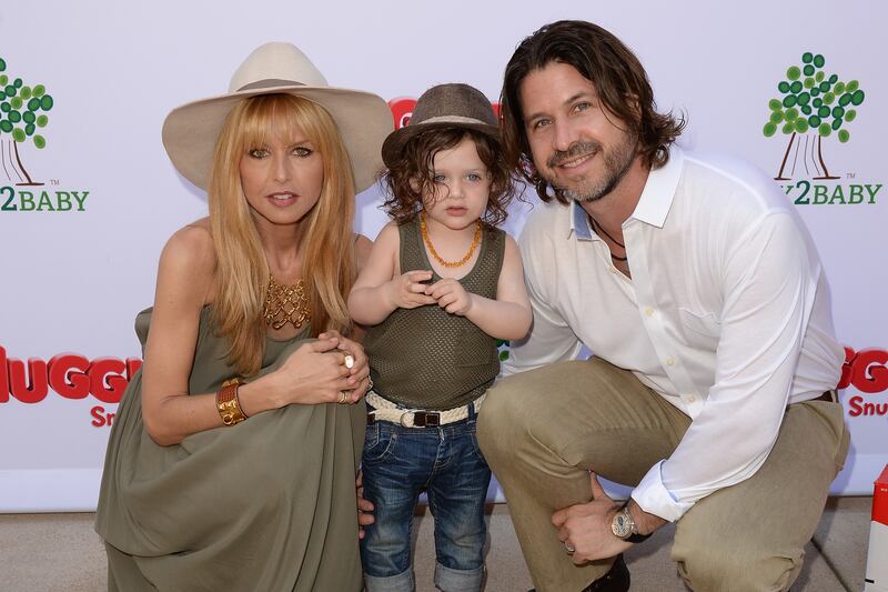 articles/2013/12/23/rachel-zoe-gives-birth-to-second-baby-boy-gwyneth-paltrow-and-vanity-fair-end-feud/131223-rachel-zoe-cheat_gfa2bw