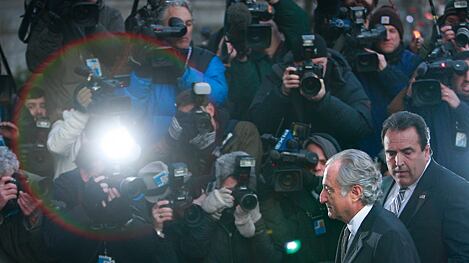 articles/2010/11/18/madoff-arrests-annette-bongiorno-joann-crupi-his-family-next/dodds-frank-madoff-aides_142191_cofqnr