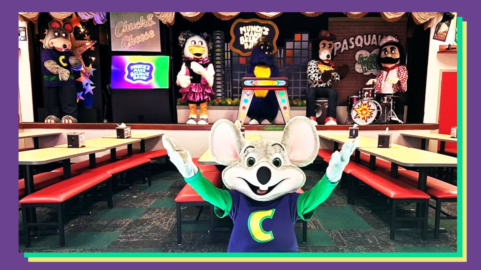 A picture of the last Chuck E Cheese Animatronic Band in Northridge, California.