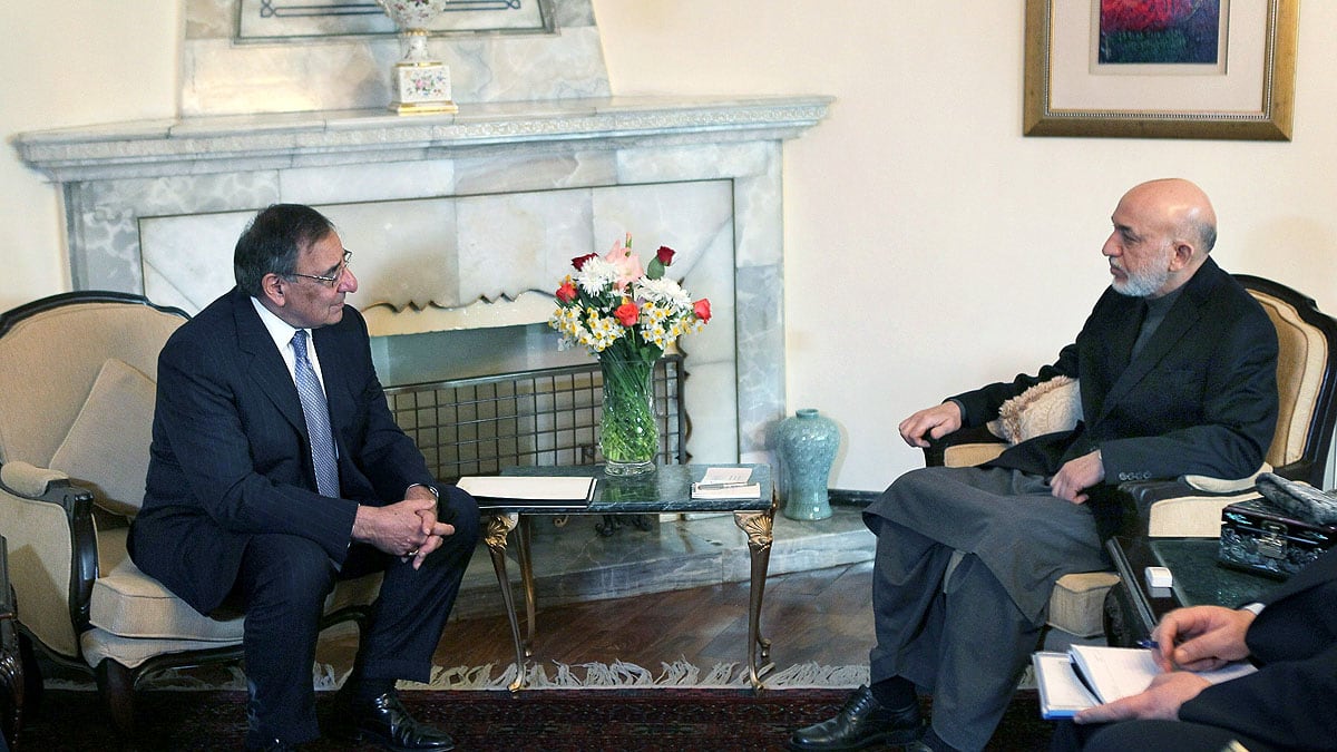 cheats/2012/10/05/panetta-scolds-karzai-s-manners/karzai-panetta-afghanistan-cheat_f7twxv