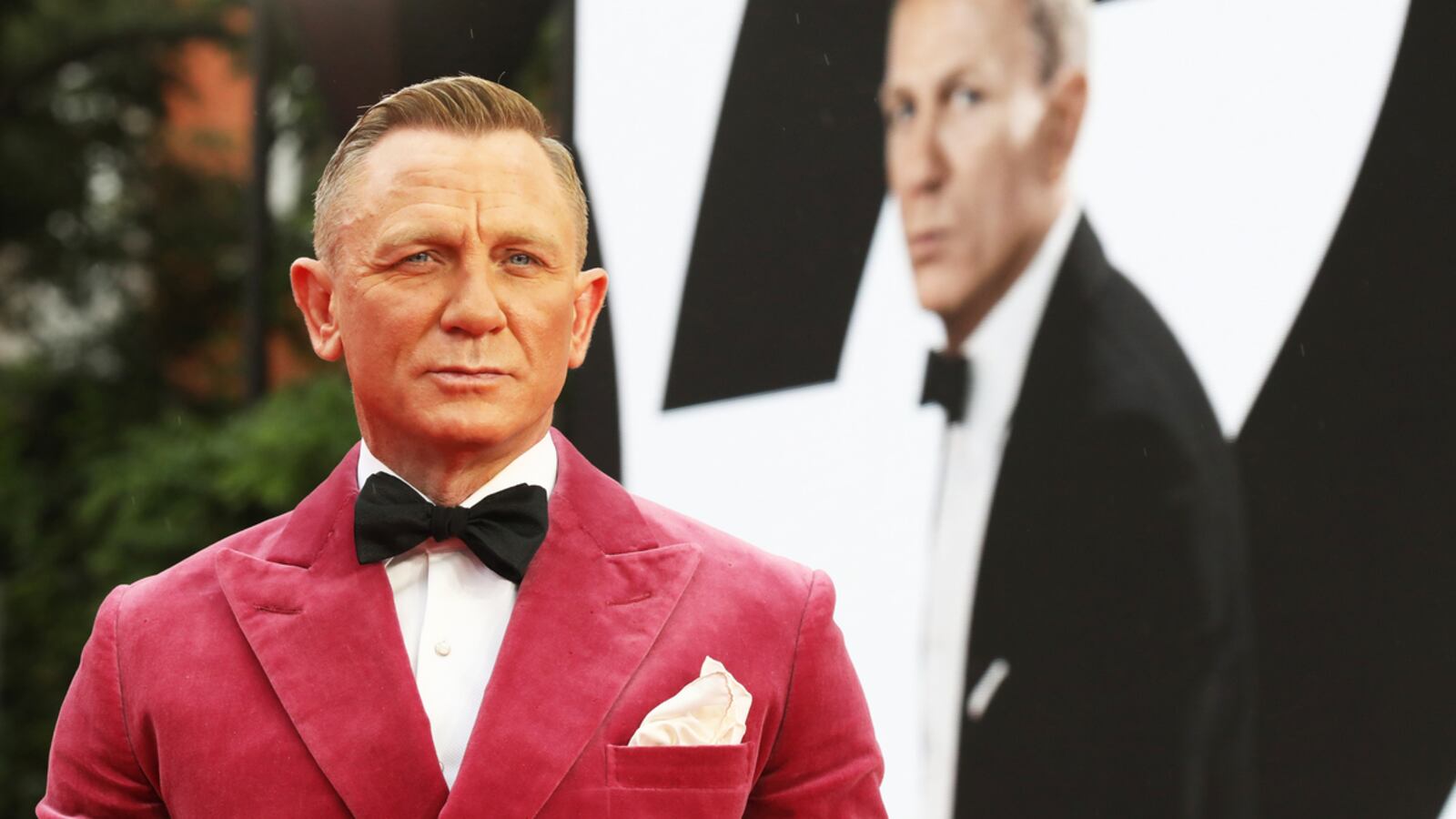 210929-Fallon-Obsessed-tease-02_gghul8