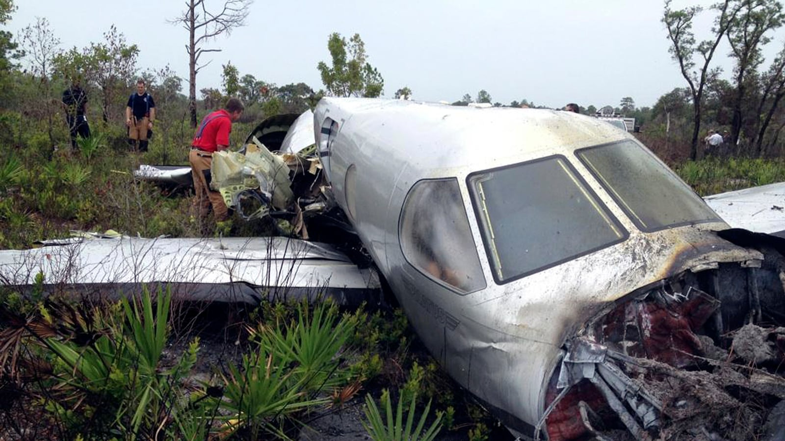 cheats/2012/06/08/kansas-family-killed-in-plane-crash/florida-swamp-plane-crash-cheat_hcsyis