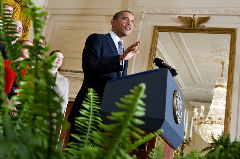 articles/2012/07/10/obama-and-romney-are-not-giving-voters-the-rocky-like-spirit-they-want/obama-wallflower-dull-campaign-mckinnon_gcshhy