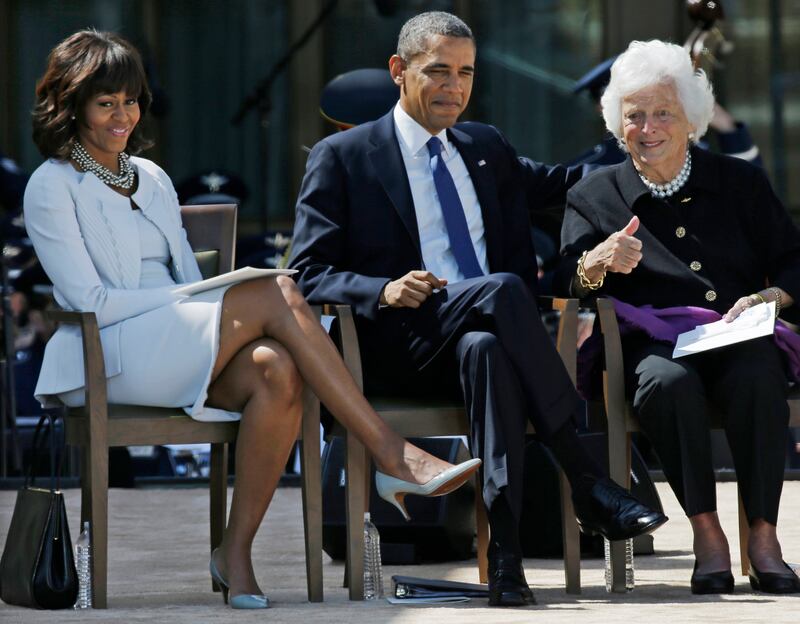 galleries/2013/04/25/look-who-went-to-the-bush-library-opening-ceremony-photos/bush-center-obama-barbara-bush_uesdol