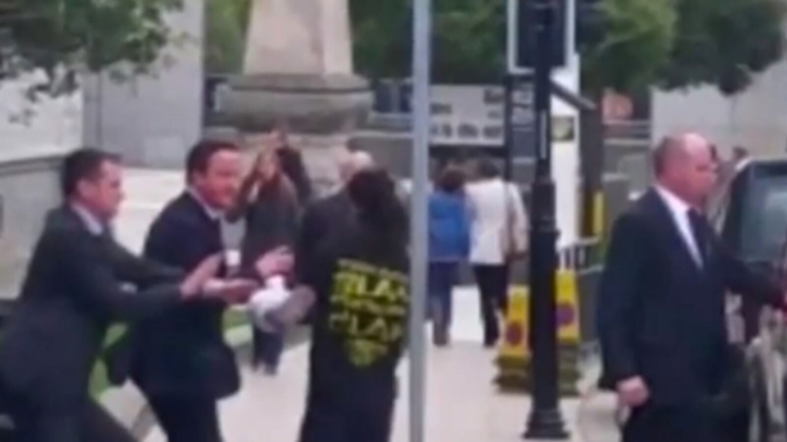 cheats/2014/10/27/jogger-runs-into-british-pm/141027-cameron-shoved-cheat_wlklhl