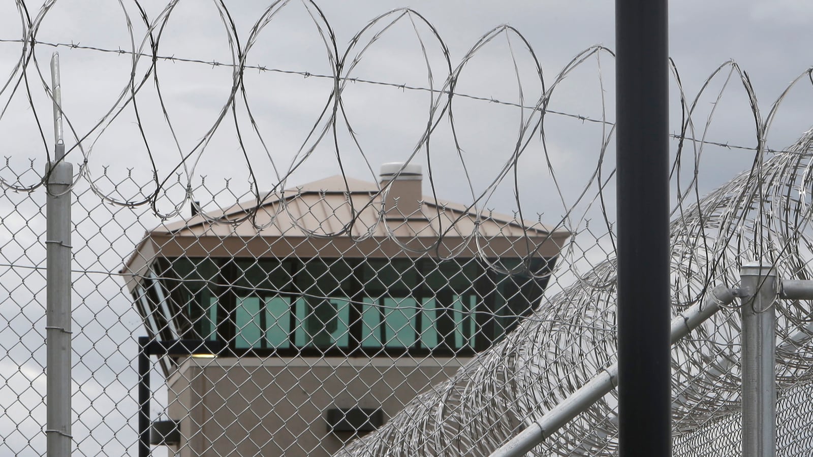 cheats/2013/07/09/30-000-calif-inmates-refuse-meals/130709-california-prison-hunger-strike-cheat_gmfxn3