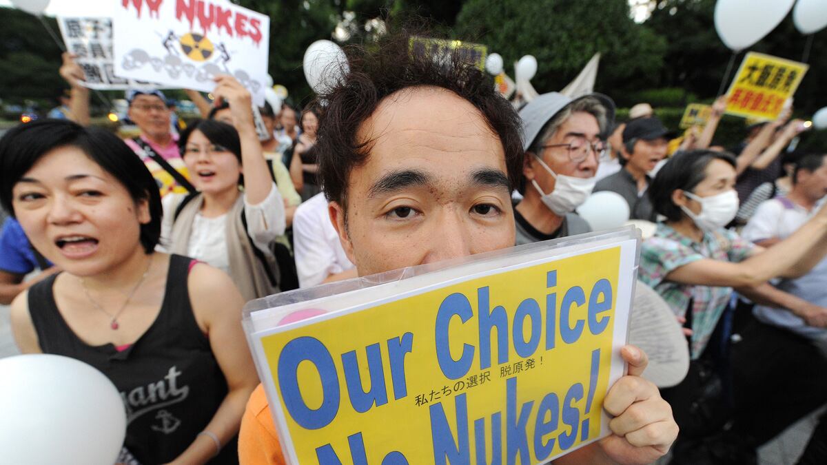 cheats/2012/09/15/japan-to-end-nuclear-power-by-2030s/japan-nuclear-2030-cheat_g5ftvc