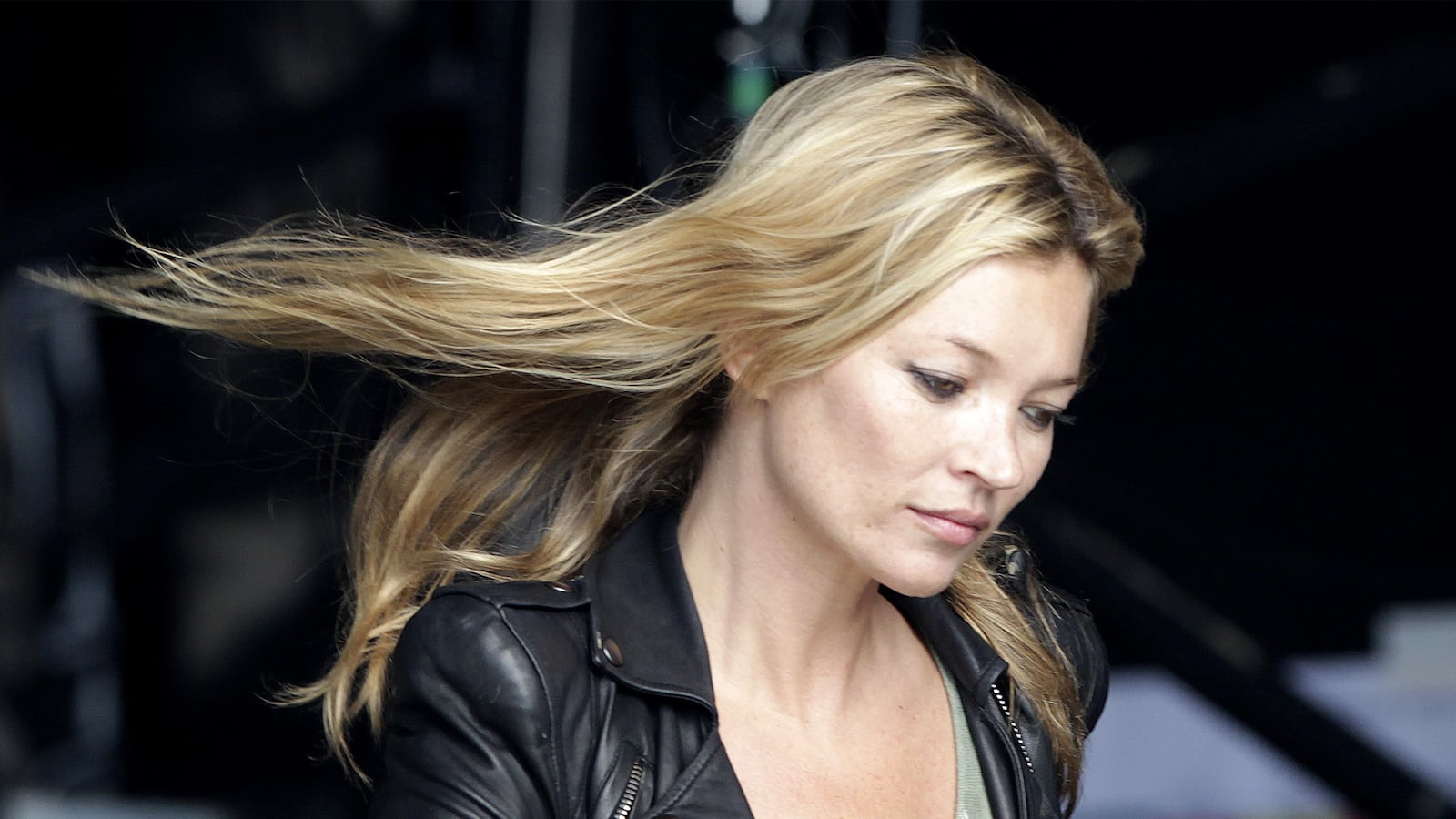 articles/2015/10/16/has-kate-moss-matched-with-a-bismarck/151016-sykes-moss-tease_clf89y