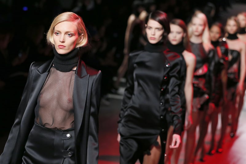 galleries/2014/02/26/best-of-paris-fashion-week-fall-winter-2014-photos/gal-paris-fashion-week-1_zekgoq